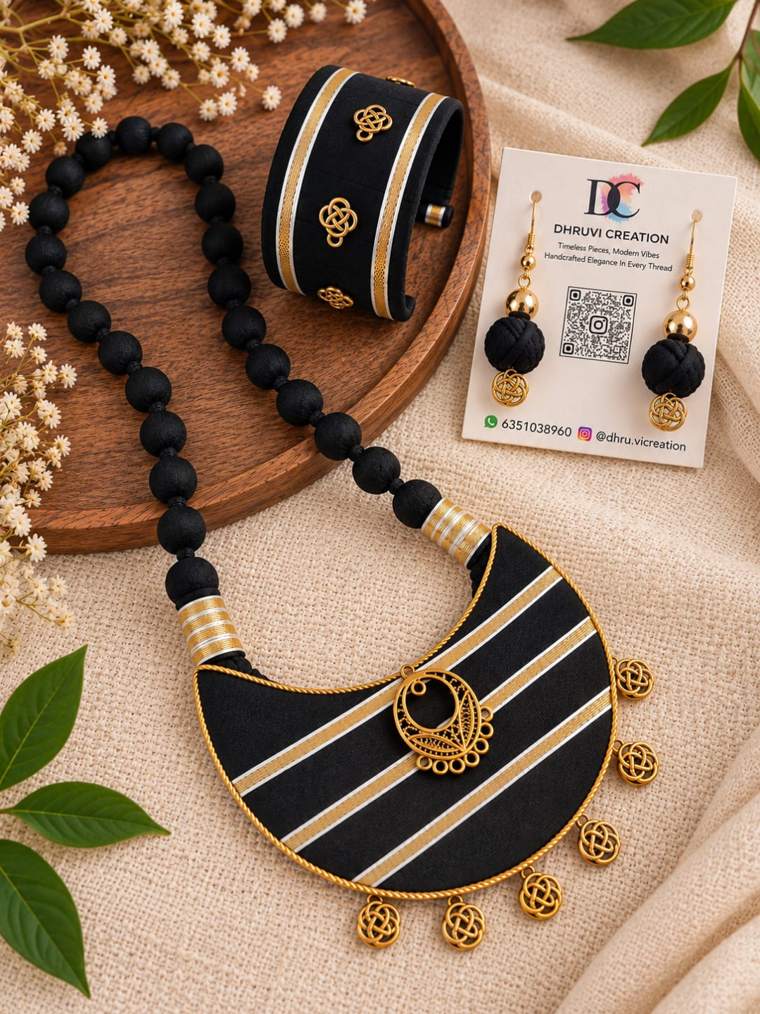 BLACK AND GOLDEN CHANDRASKALA NECKLACE SET WITH HANDCUFF