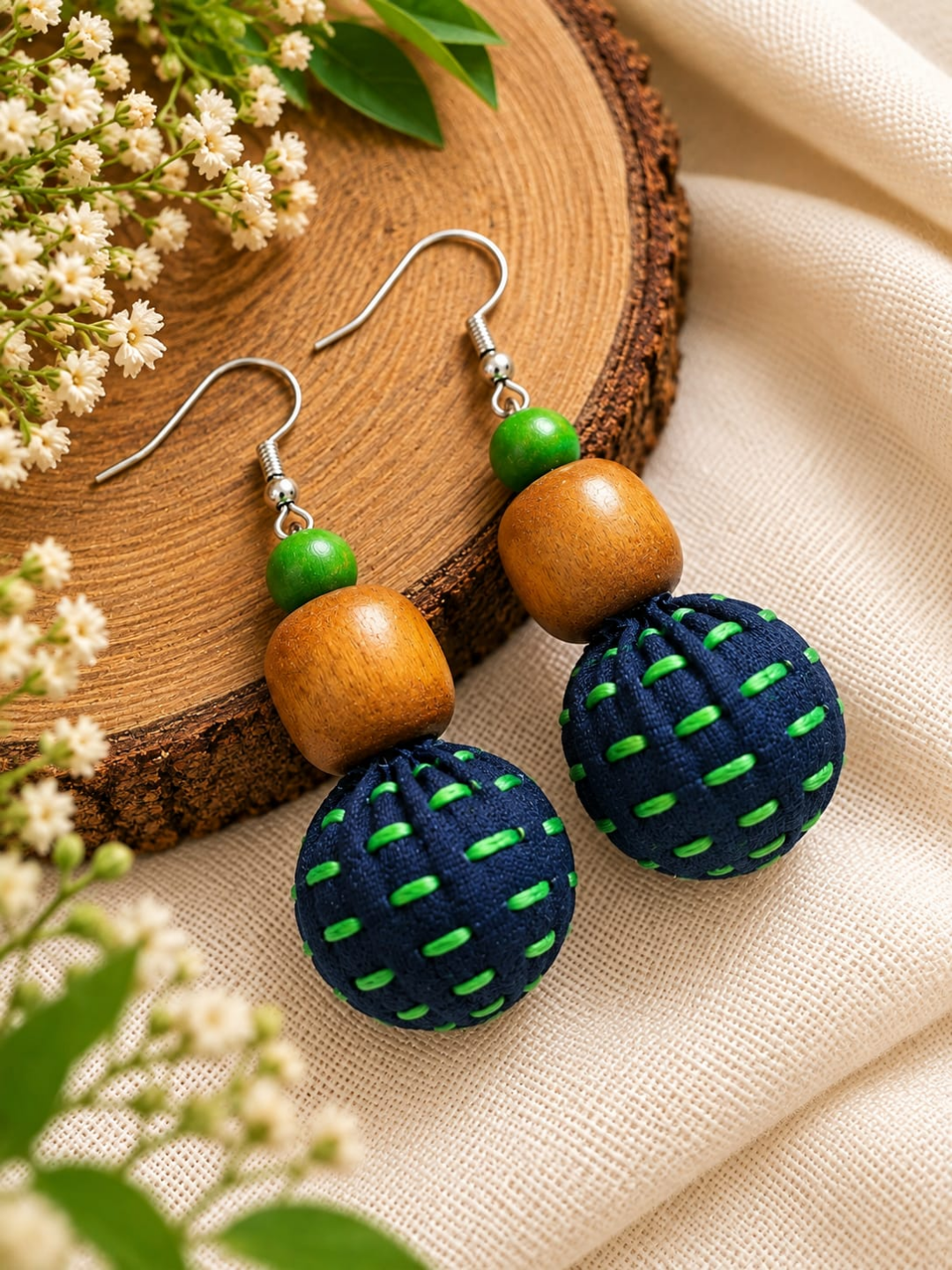 NEAVY BLUE POTLI EARRING