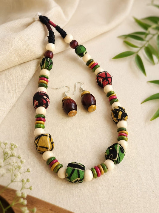 MULTI COLOR W00DEN BEADED NECKLACE SET
