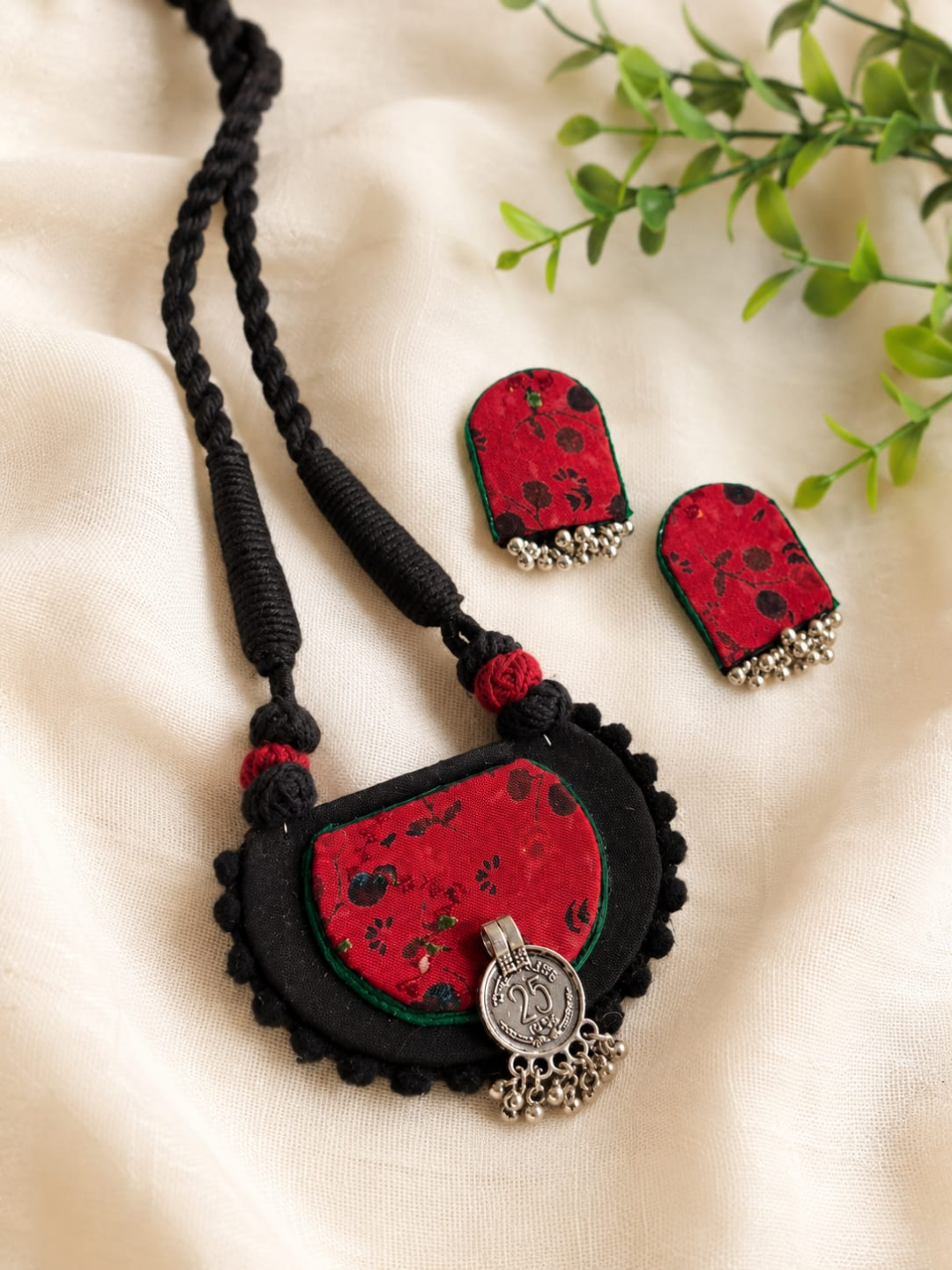 RED AND BLACK CHANDRAKALA NECKLACE SET