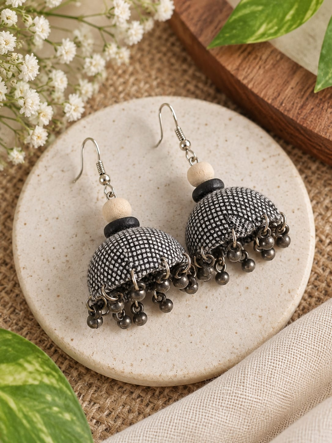 BLACK AND WHITE STATEMENT JHUMKI