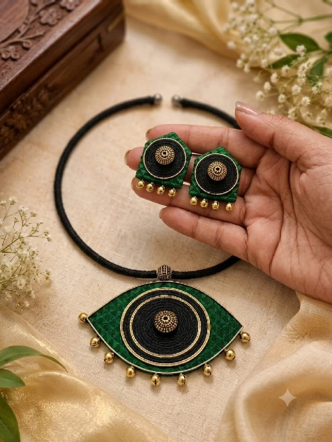 GREEN KHUN HASLI NECKLACE SET